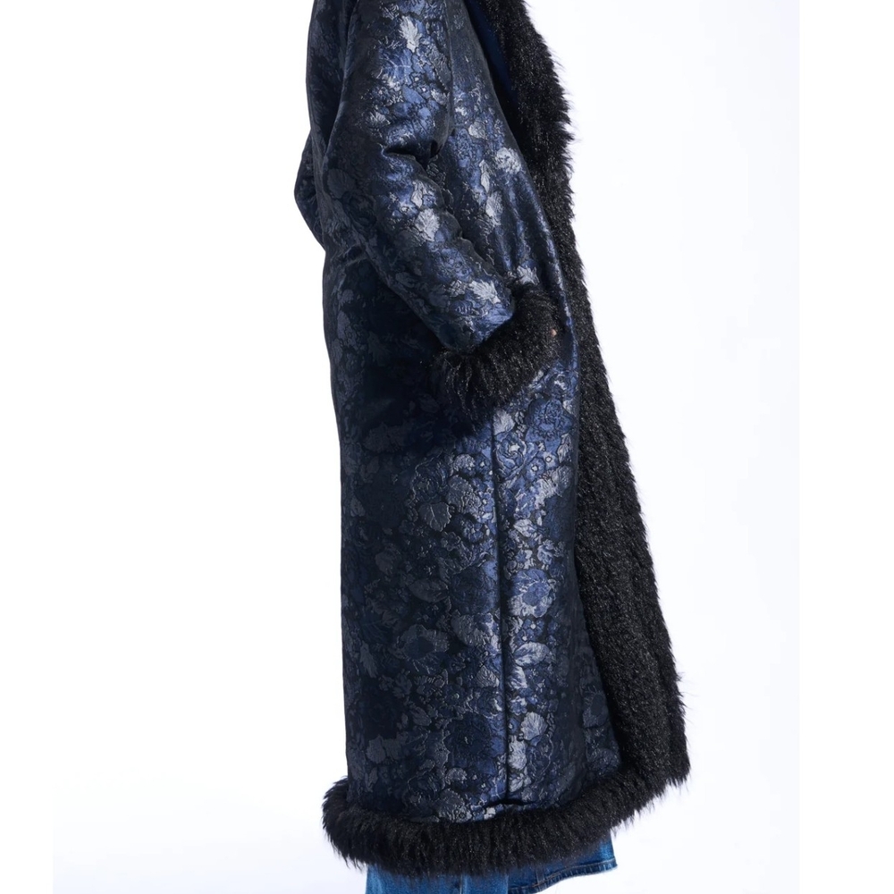 Elegant Black and Blue Teddy Jacket
